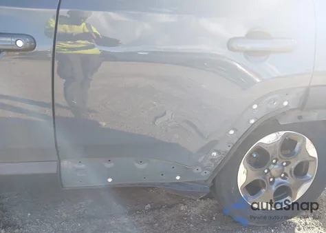 2017 Jeep Renegade Latitude 4X4 from USA, damaged, VIN ZACCJBBH2HPF92418